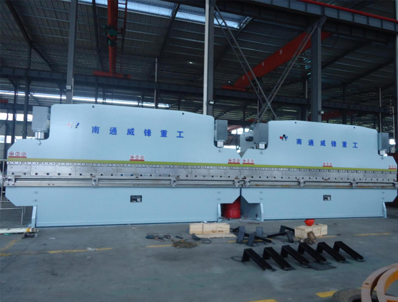 2-WC67Y-300T/6000雙機(jī)聯(lián)動(dòng)折彎機(jī) 2-WC67Y-300T/6000雙機(jī)聯(lián)動(dòng)折彎機(jī)